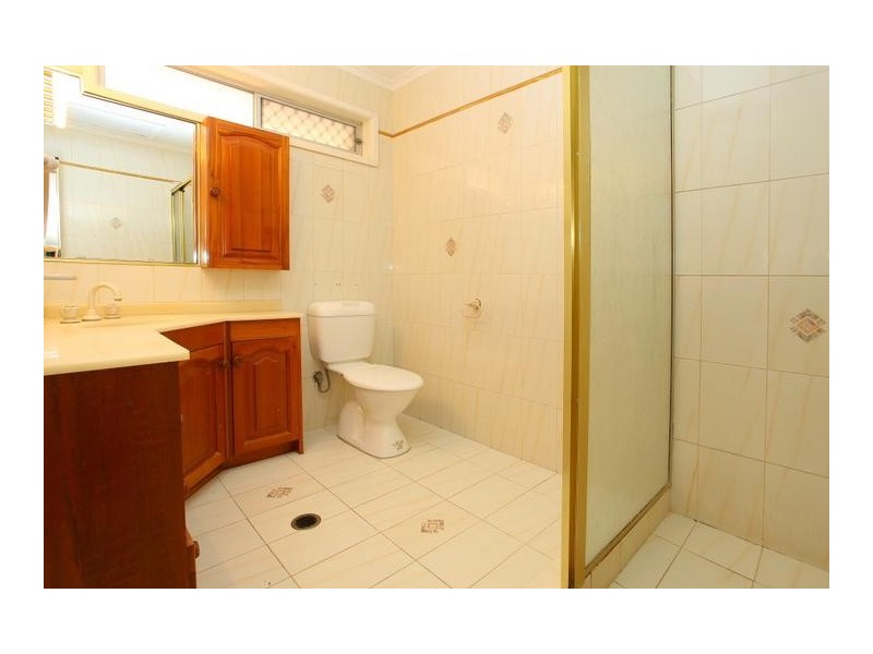 90 Gibraltar Drive, Isle Of Capri QLD 4217