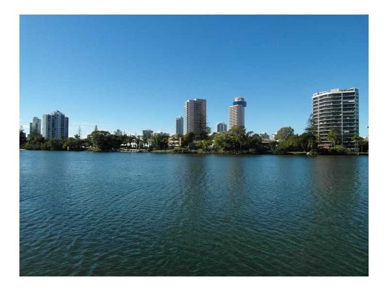 78 Amalfi Drive, Isle Of Capri QLD 4217