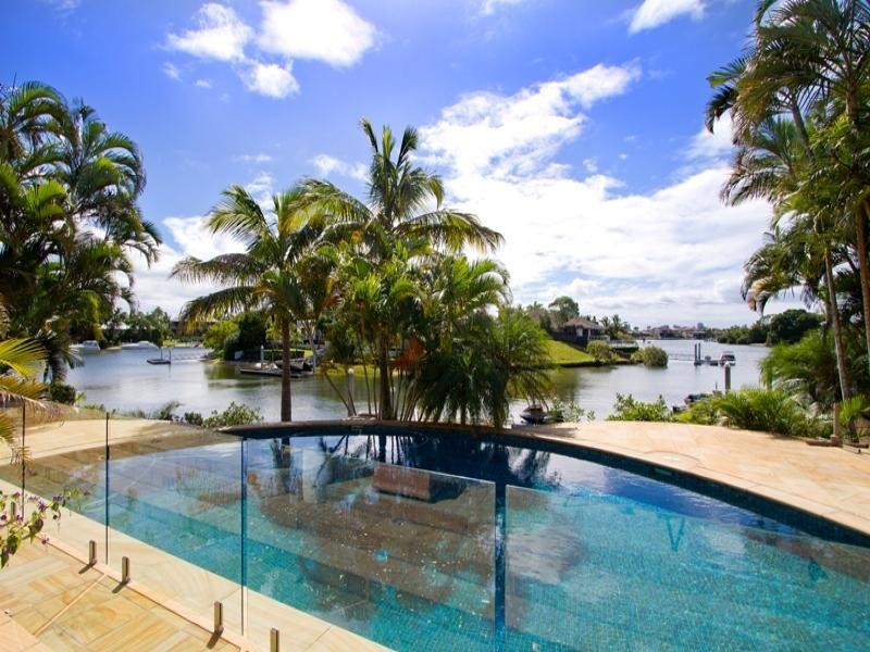 16 Freyburg Street, Sorrento QLD 4217