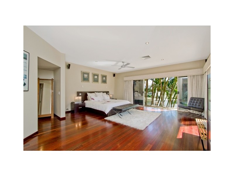 16 Freyburg Street, Sorrento QLD 4217