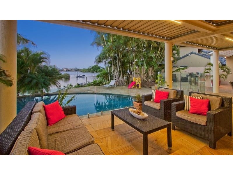 16 Freyburg Street, Sorrento QLD 4217