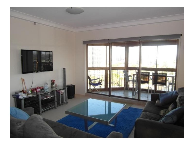 2 Admiralty Drive, Paradise Waters QLD 4217