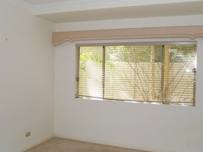 25 Rankin Parade, Main Beach QLD 4217
