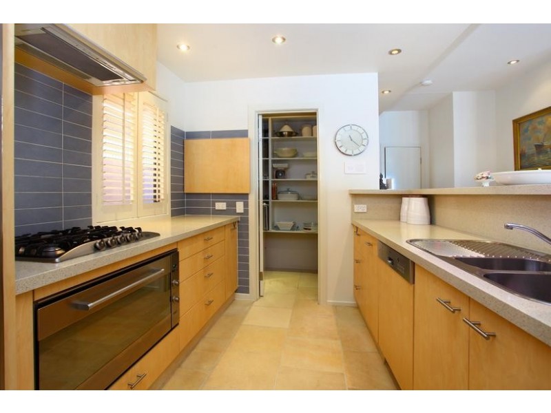 61B Paradise Island, Surfers Paradise QLD 4217