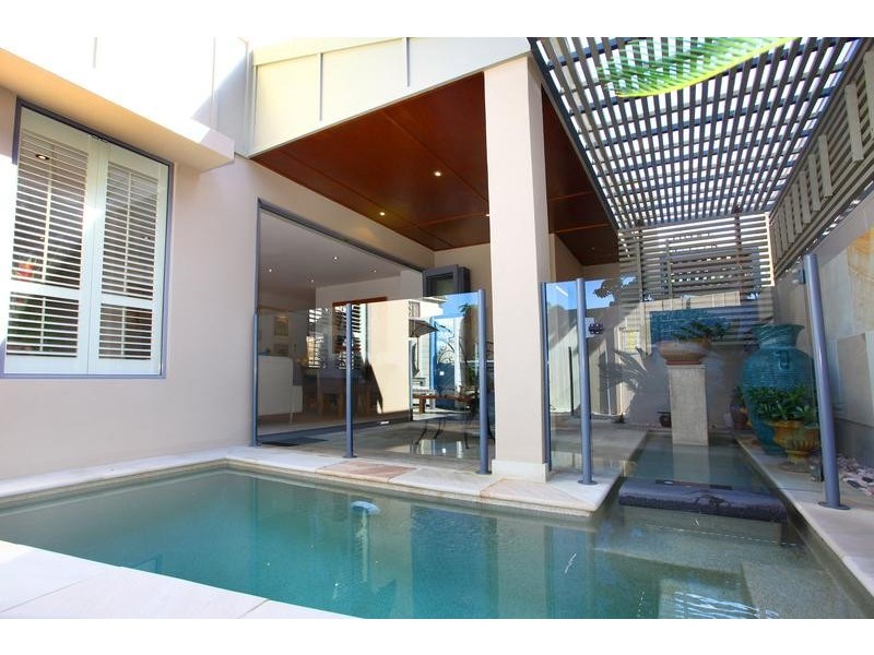 61B Paradise Island, Surfers Paradise QLD 4217