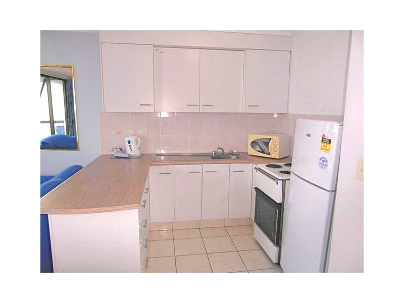 1702 ‘Surfers International’ 9 Trickett Street, Surfers Paradise QLD 4217