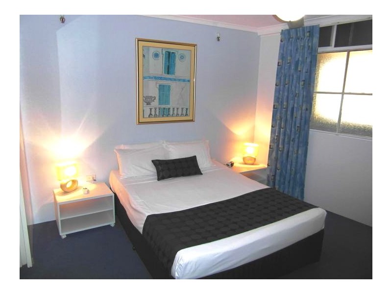 1702 ‘Surfers International’ 9 Trickett Street, Surfers Paradise QLD 4217