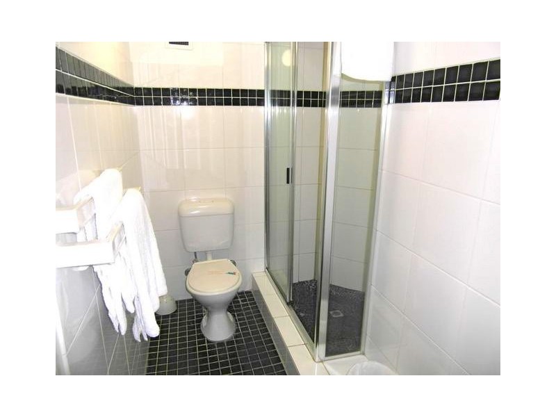 1702 ‘Surfers International’ 9 Trickett Street, Surfers Paradise QLD 4217