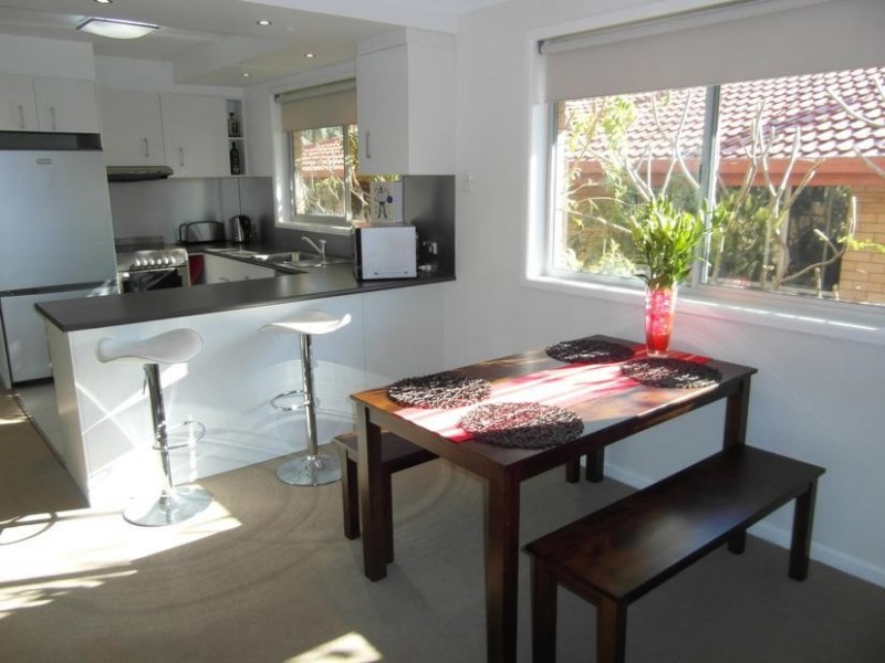 2 Sunrise Boulevard, Surfers Paradise QLD 4217