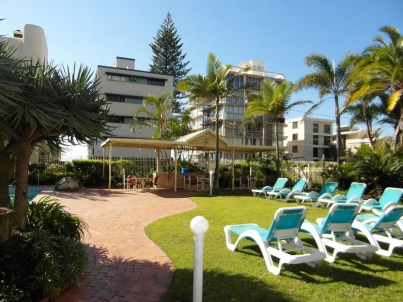 10 Vista Street, Surfers Paradise QLD 4217