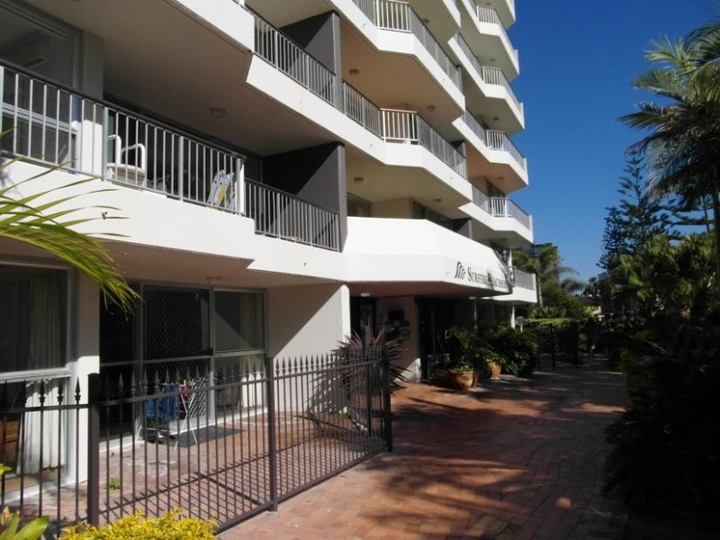 10 Vista Street, Surfers Paradise QLD 4217