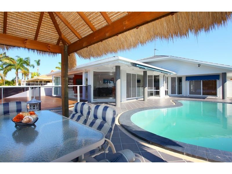 131 Campbell Street, Sorrento QLD 4217