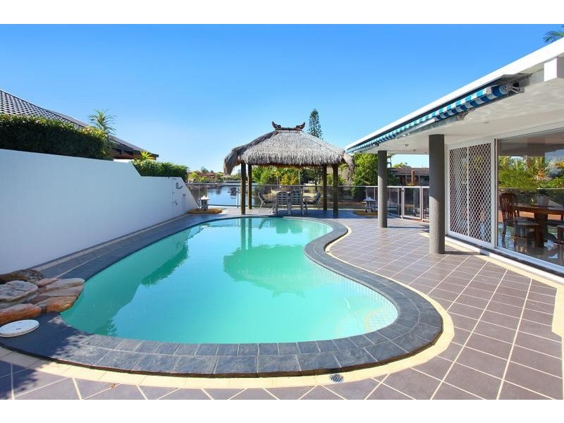 131 Campbell Street, Sorrento QLD 4217