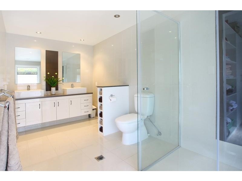 131 Campbell Street, Sorrento QLD 4217