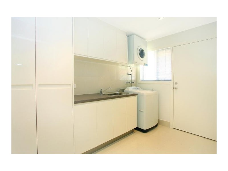 131 Campbell Street, Sorrento QLD 4217