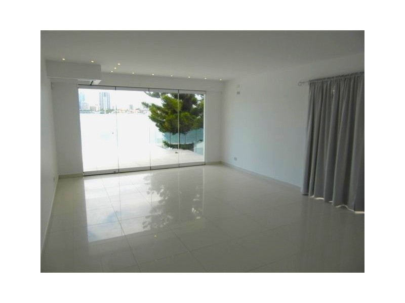 56 Admiralty Drive, Paradise Waters QLD 4217