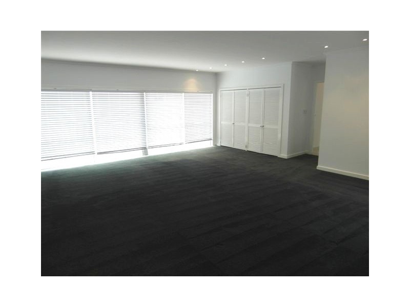 56 Admiralty Drive, Paradise Waters QLD 4217