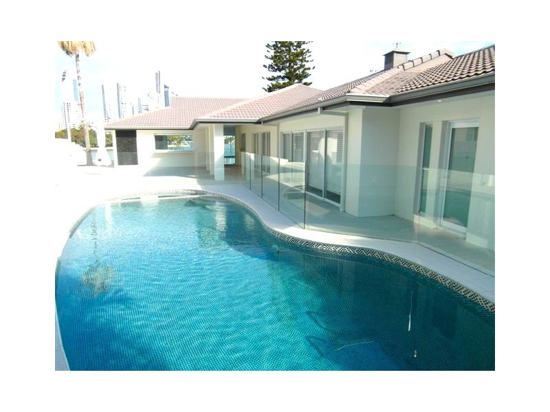 56 Admiralty Drive, Paradise Waters QLD 4217