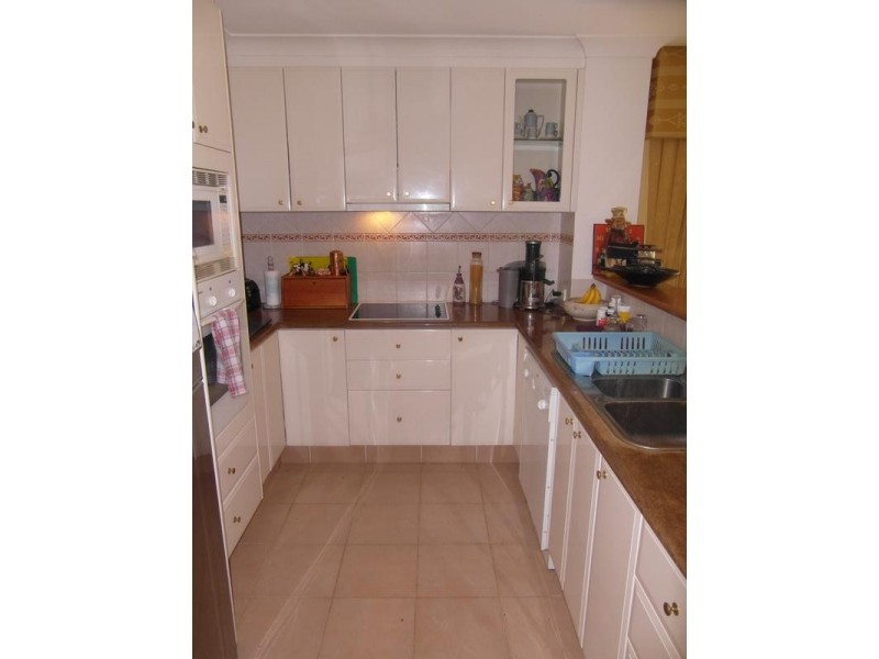 100 Cotlew Street East, Southport QLD 4215