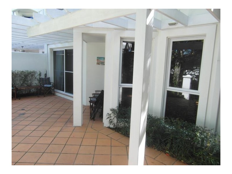 100 Cotlew Street East, Southport QLD 4215