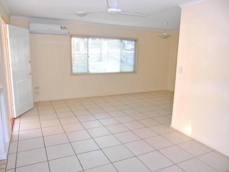 17 Sungold Avenue, Southport QLD 4215