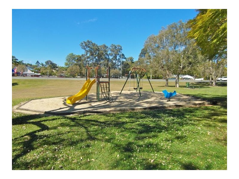 17 Sungold Avenue, Southport QLD 4215