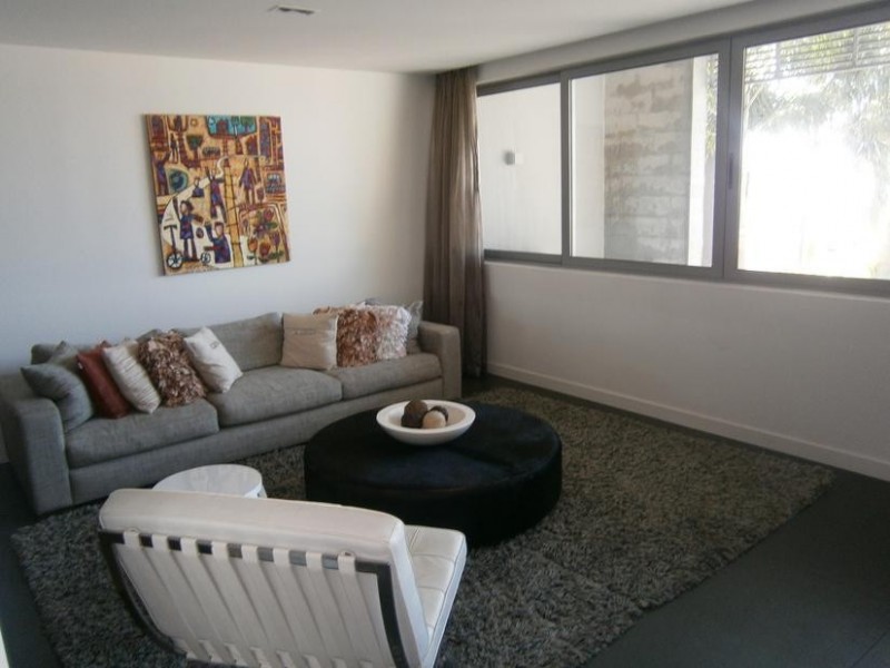 446 Marine Parade, Biggera Waters QLD 4216