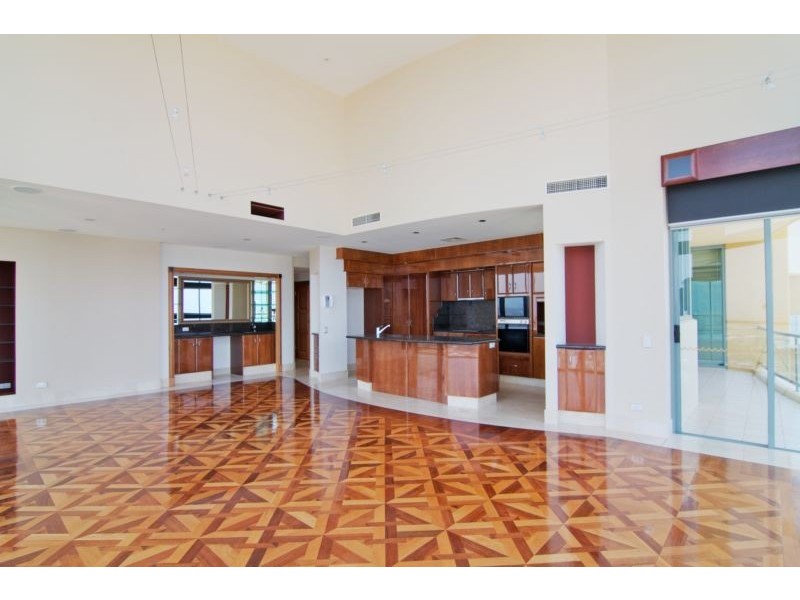 3400 Surfers Paradise Boulevard ‘Sun City’ Penthouse, Surfers Paradise QLD 4217