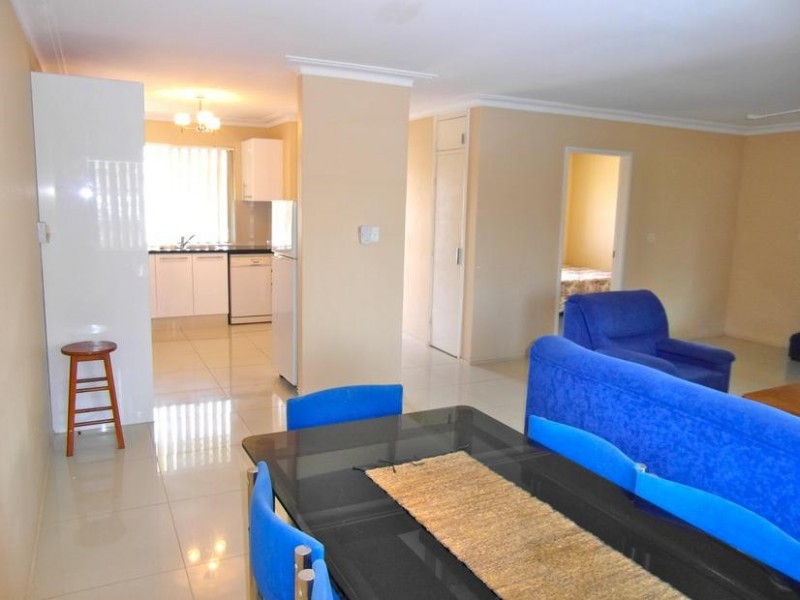 21 Oak Avenue, Surfers Paradise QLD 4217