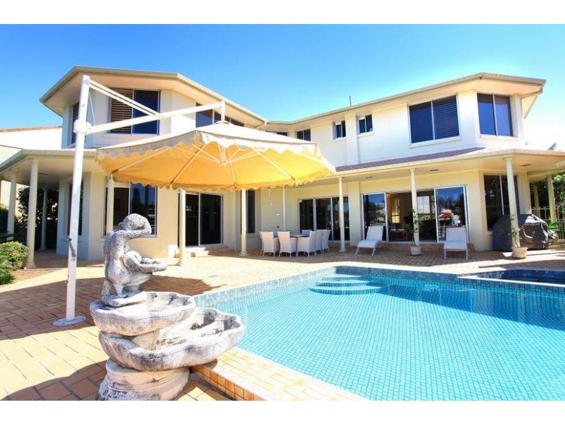 18 Kookaburra Court, Isle of Sorrento, Sorrento QLD 4217