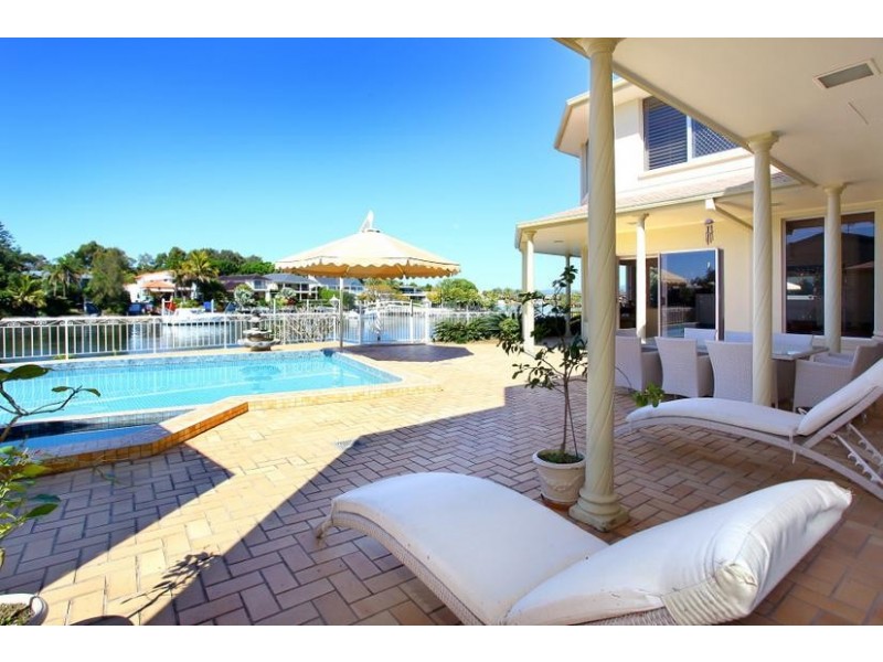 18 Kookaburra Court, Isle of Sorrento, Sorrento QLD 4217