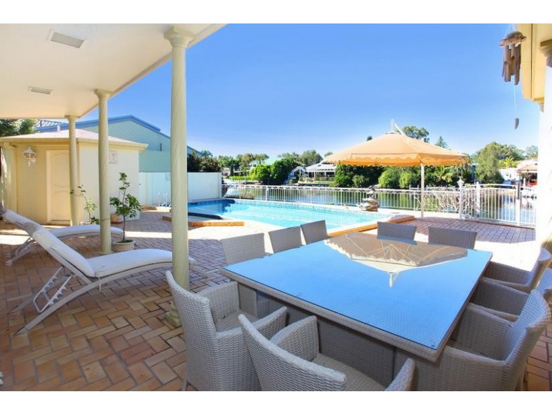 18 Kookaburra Court, Isle of Sorrento, Sorrento QLD 4217