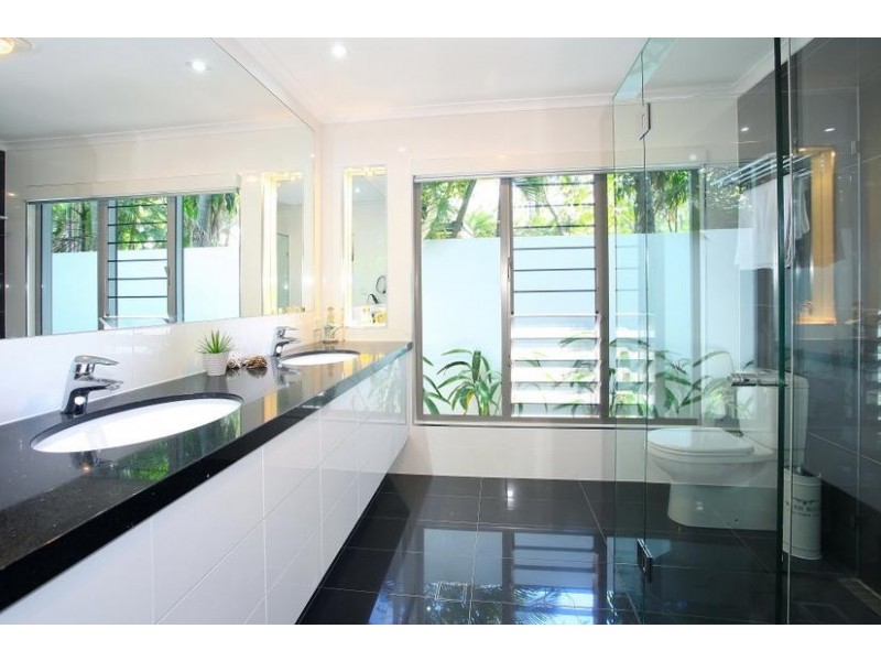 77 Regatta Parade, Southport QLD 4215