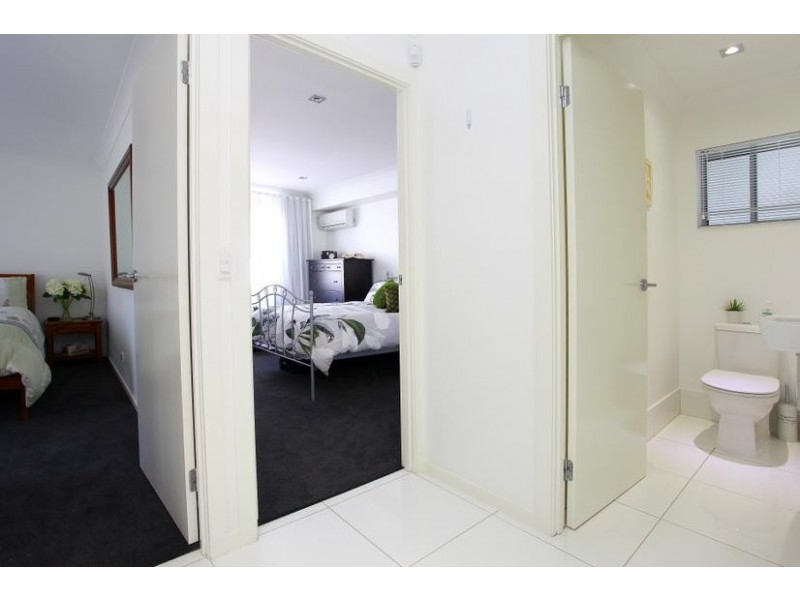 77 Regatta Parade, Southport QLD 4215