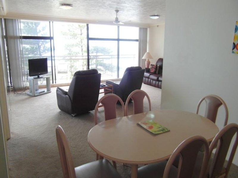 6B ‘Surfers Aquarius’ 4 Old Burleigh Road, Surfers Paradise QLD 4217