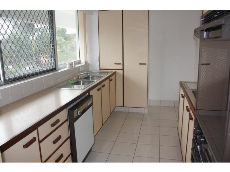 21 Peninsular Drive ‘Edgewater Gardens’, Surfers Paradise QLD 4217