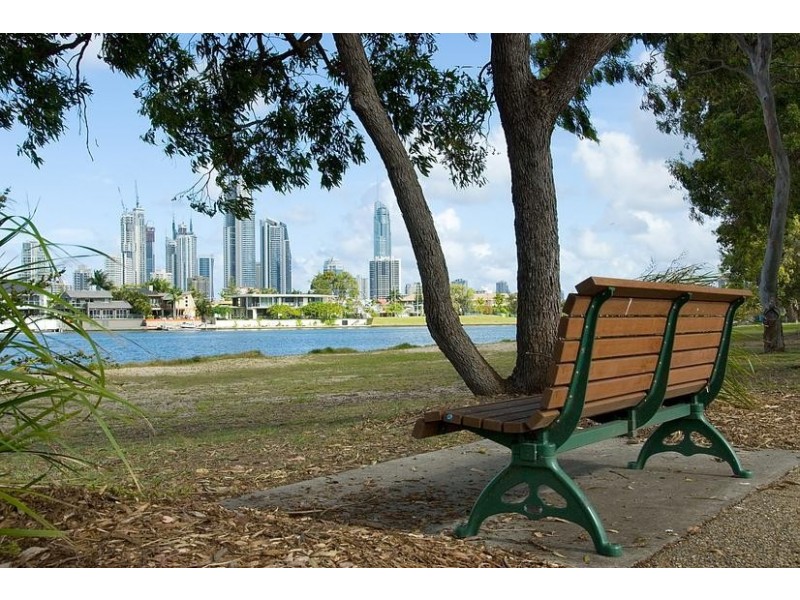 5 Capistrano Court, Southport QLD 4215