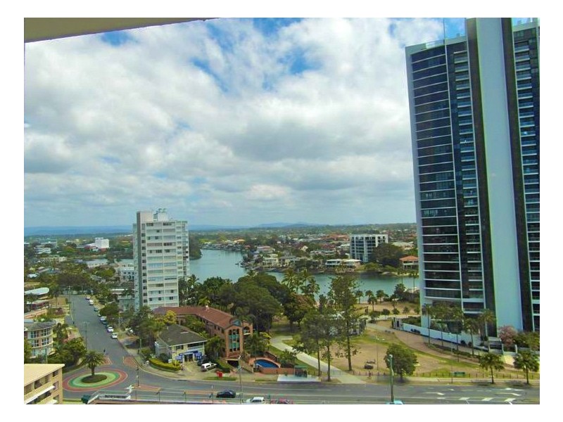 70 Remembrance Drive ‘Surfers Plaza Resort’, Surfers Paradise QLD 4217