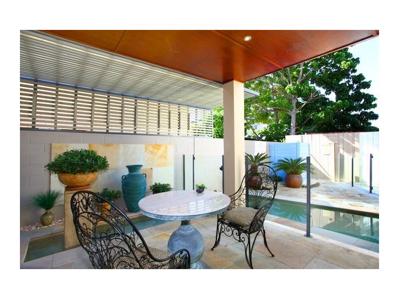 61B Paradise Island, Surfers Paradise QLD 4217