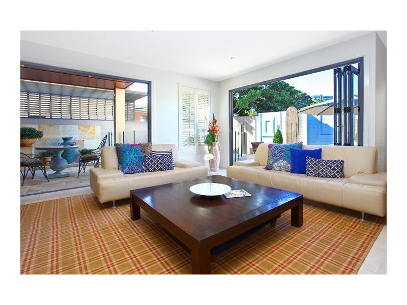 61B Paradise Island, Surfers Paradise QLD 4217