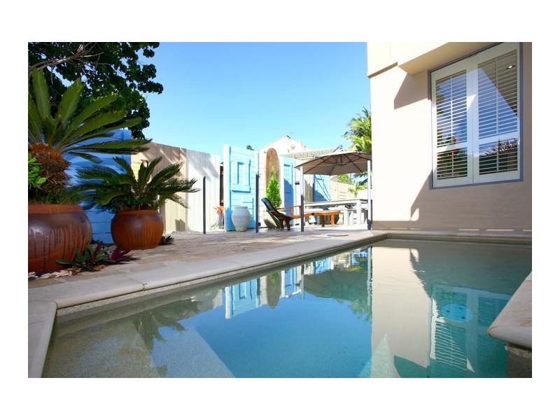 61B Paradise Island, Surfers Paradise QLD 4217