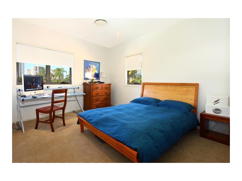 61B Paradise Island, Surfers Paradise QLD 4217