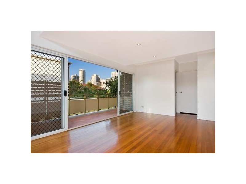 55 Cronin Avenue, Main Beach QLD 4217