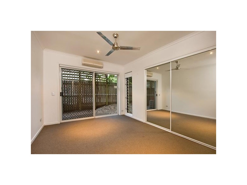 55 Cronin Avenue, Main Beach QLD 4217