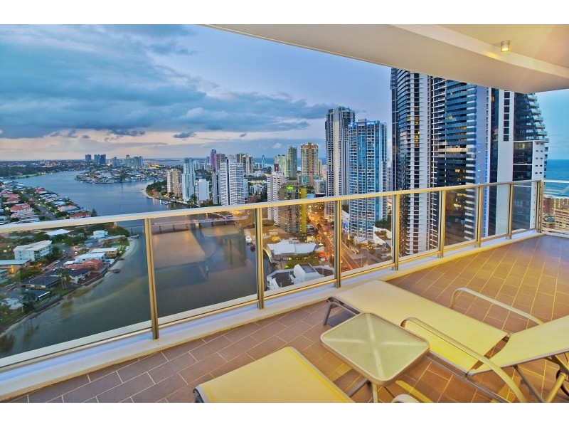 4 Wahroonga Place ‘Avalon’, Surfers Paradise QLD 4217