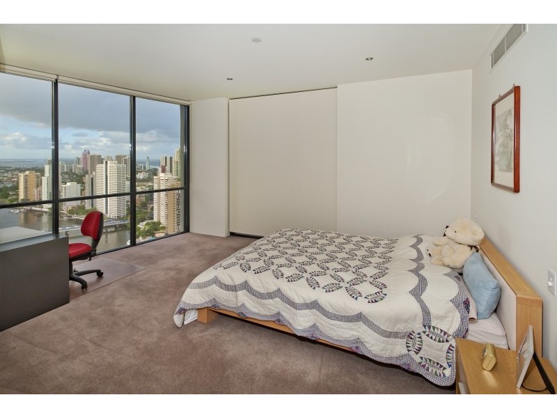 4 Wahroonga Place ‘Avalon’, Surfers Paradise QLD 4217