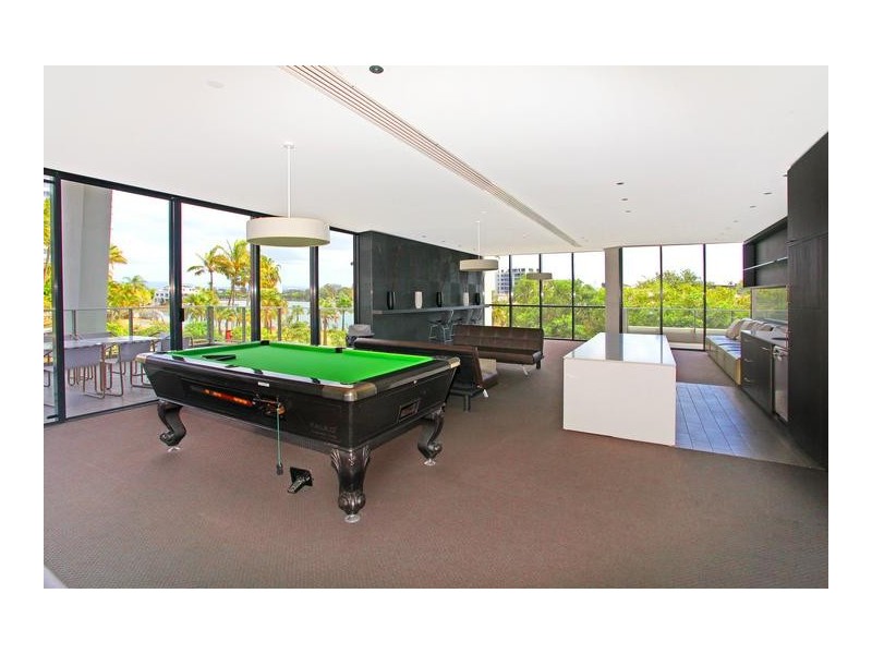 4 Wahroonga Place ‘Avalon’, Surfers Paradise QLD 4217