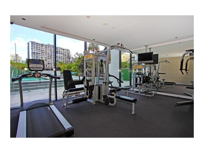 4 Wahroonga Place ‘Avalon’, Surfers Paradise QLD 4217