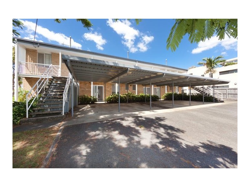 4 Holborow Close, Surfers Paradise QLD 4217
