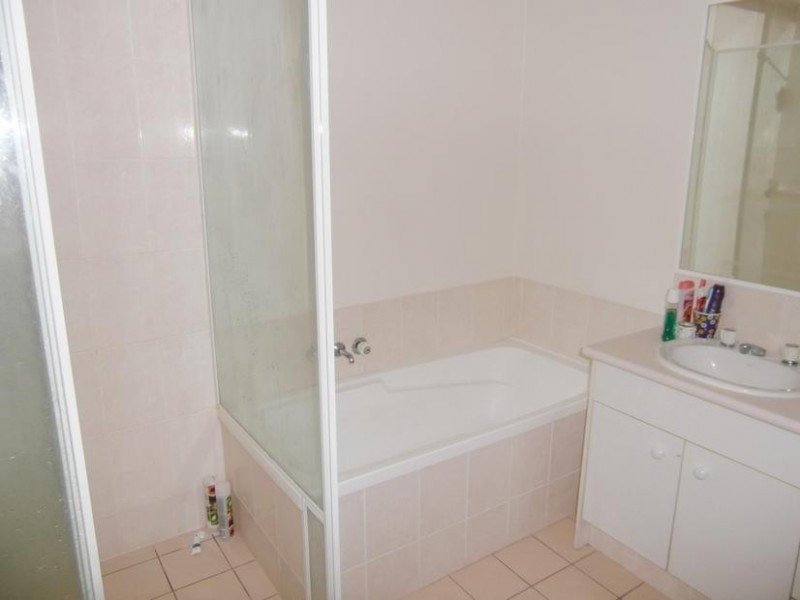 19 Whiting Street ‘Champelli Palms’, Labrador QLD 4215